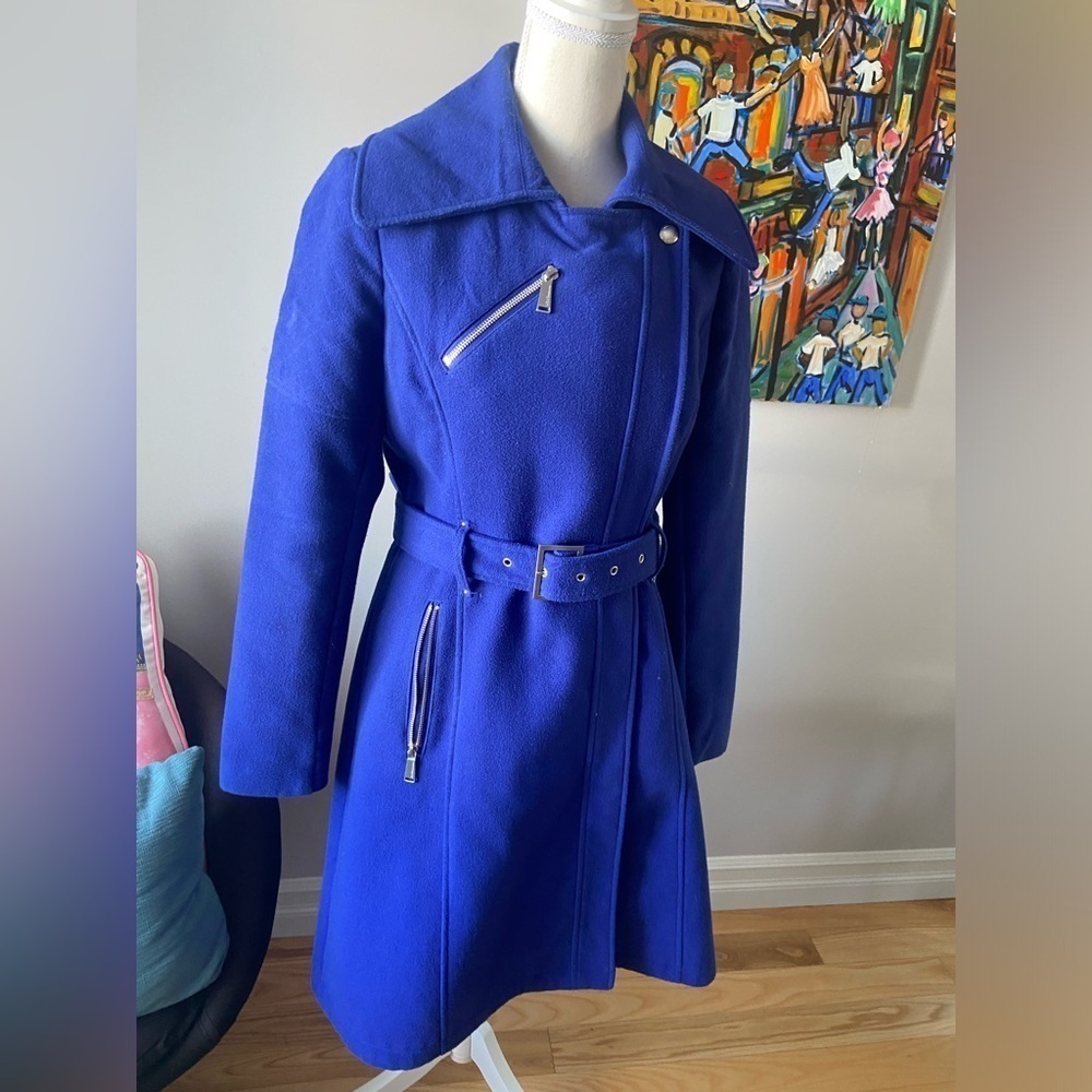 Gorgeous BCBGENERATION winter coat - Picture 3 of 9